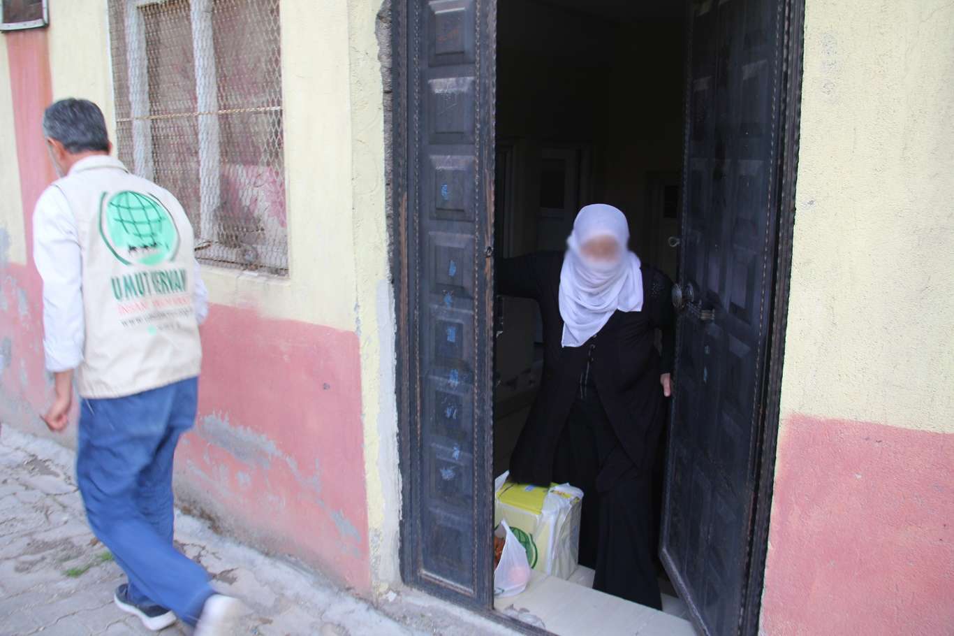 Hope Caravan provides food aid to hundreds of families in southeastern Turkey
